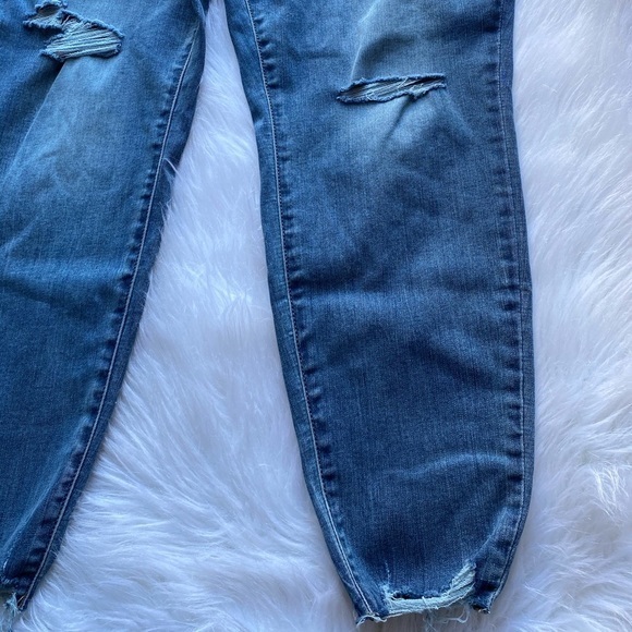 Maurices Jeans‎ Womens 24W REG High-Rise Blue Denim Distressed - Picture 5 of 8